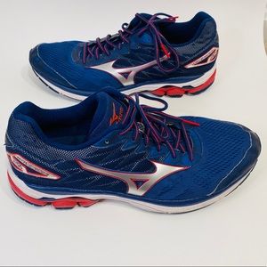 Men’s Mizuno Wave Rider 20, size 12